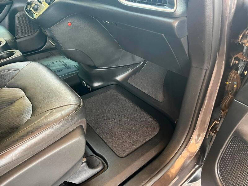 2020 Chrysler Pacifica Touring L