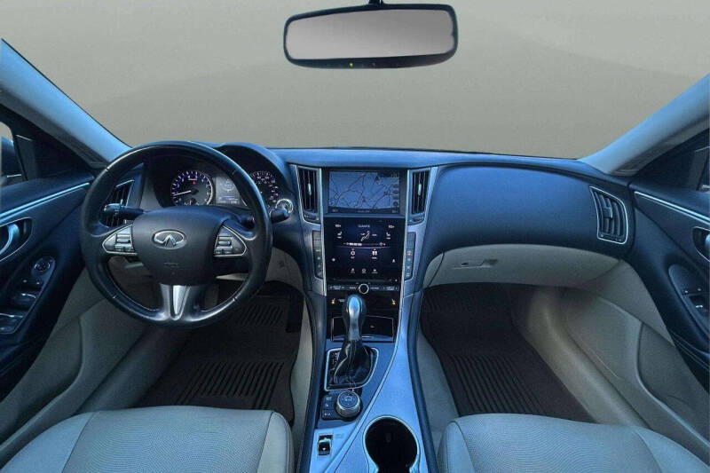2014 Infiniti Q50 Premium