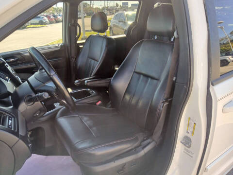 2013 Dodge Grand Caravan R/T