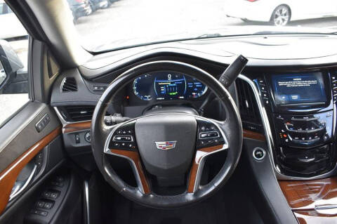 2018 Cadillac Escalade ESV Luxury