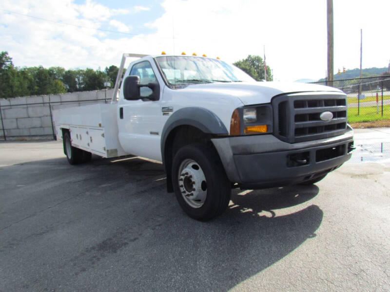 2006 Ford F-450 Super Duty for sale at Hibriten Auto Mart in Lenoir NC
