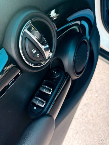 2016 MINI Hardtop 4 Door Cooper