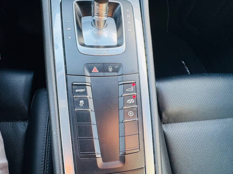 2019 Porsche 718 Cayman