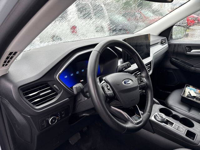 2025 Ford Escape Platinum