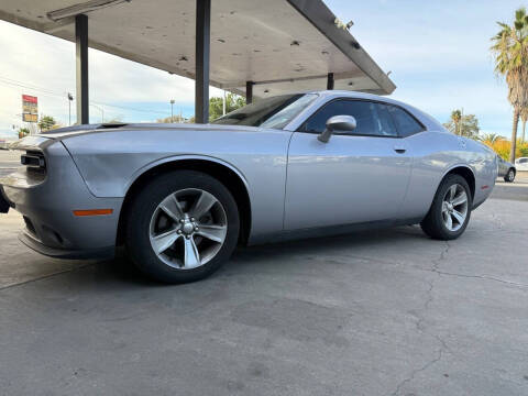 2015 Dodge Challenger SXT