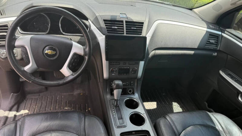 2011 Chevrolet Traverse LT