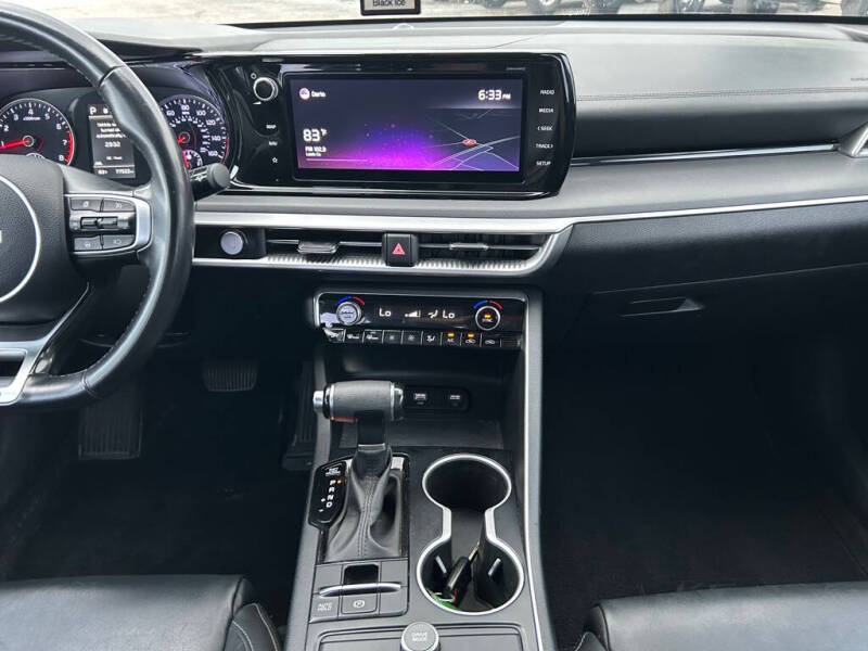 2022 Kia K5