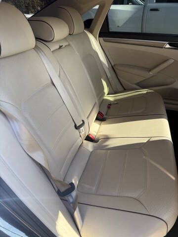 2018 Volkswagen Passat 2.0T SE