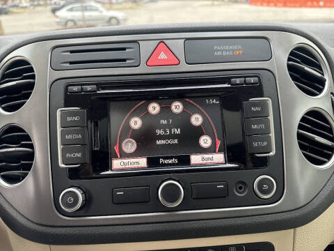 2011 Volkswagen Tiguan SEL 4Motion