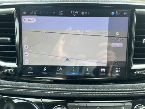 2024 Chrysler Pacifica Plug-In Hybrid Select