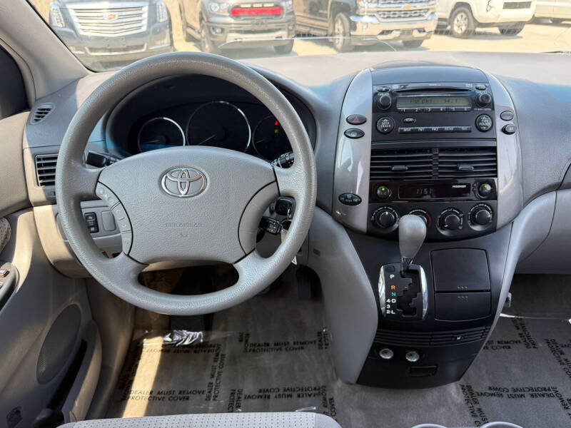 2008 Toyota Sienna LE 7-Passenger