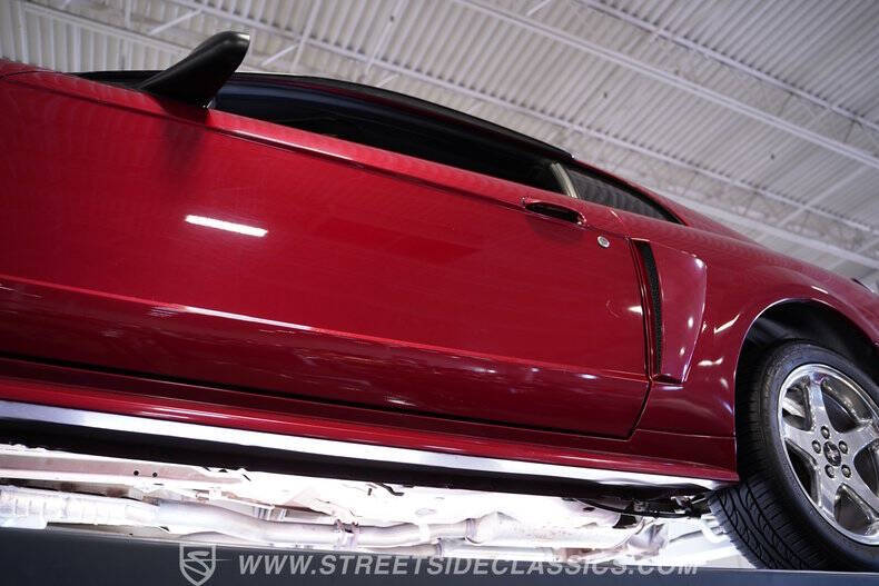 2004 Ford Mustang GT Deluxe