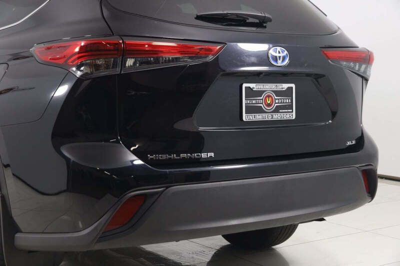 2023 Toyota Highlander Hybrid XLE
