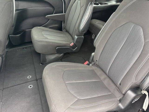2023 Chrysler Pacifica Touring