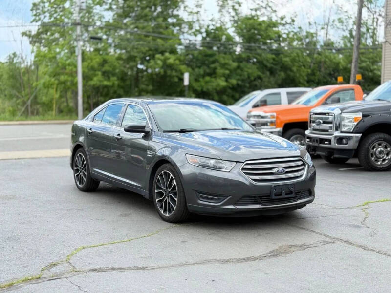 2017 Ford Taurus SEL