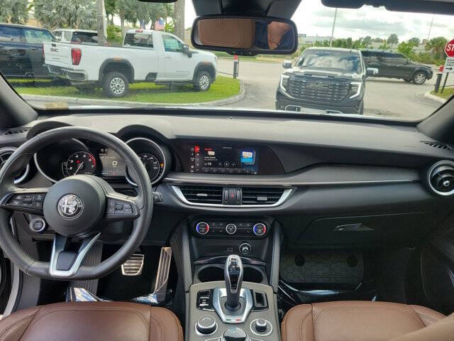 2022 Alfa Romeo Stelvio Ti