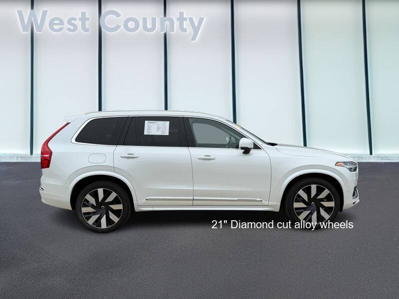 2023 Volvo XC90 Recharge T8 Ultimate Bright Theme 7P