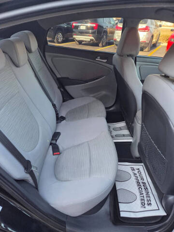 2017 Hyundai Accent Value Edition