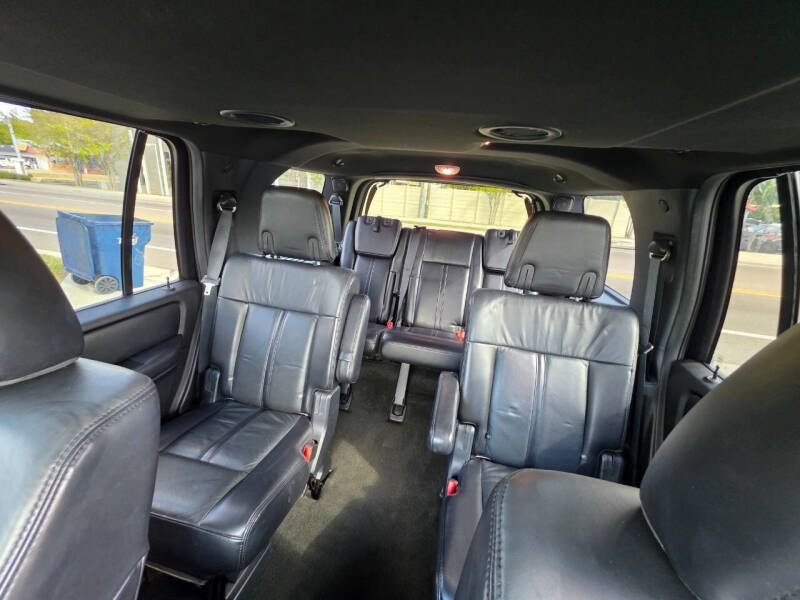 2017 Lincoln Navigator Select