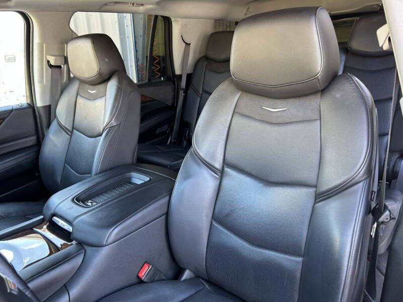 2020 Cadillac Escalade Luxury