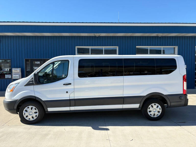 2016 Ford Transit XLT's photo