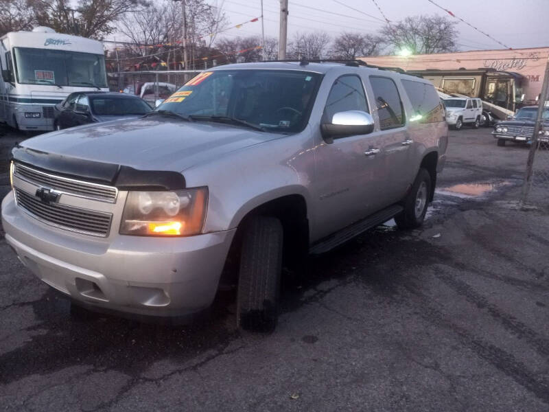 2007 Chevrolet Suburban for sale at Richys Auto Sales in Detroit MI