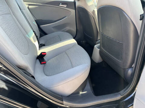 2017 Hyundai Accent SE