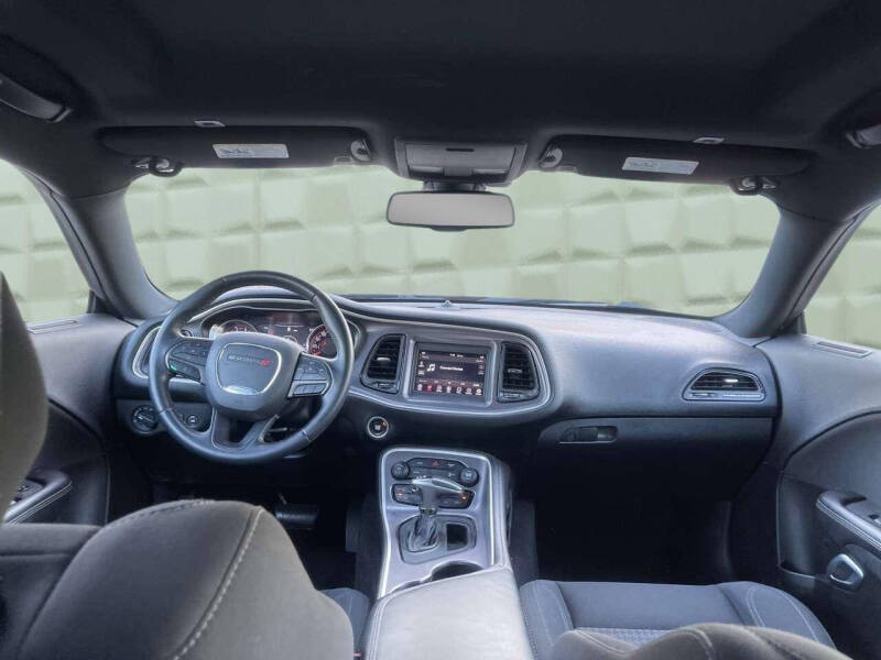 2019 Dodge Challenger SXT