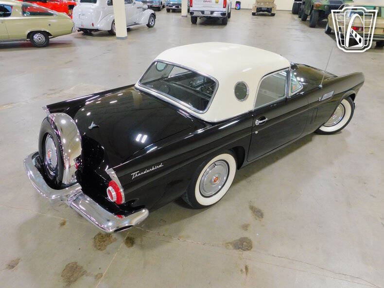 1956 Ford Thunderbird