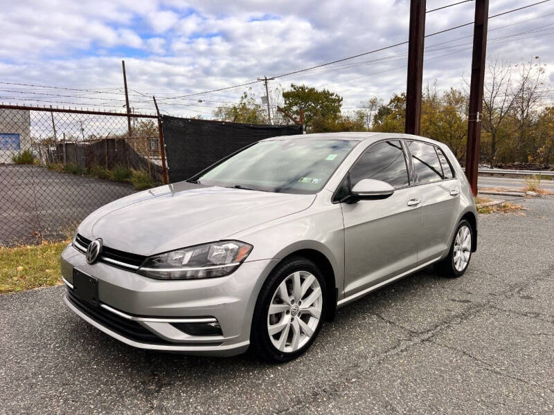 2019 Volkswagen Golf SE