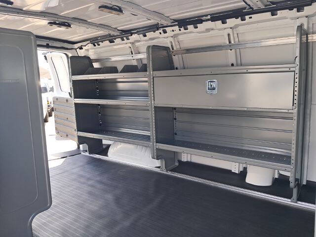 2025 Chevrolet Express 2500