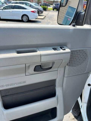 2014 Ford E-Series E-150