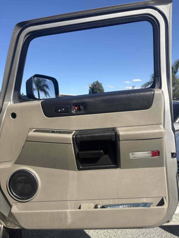 2005 HUMMER H2