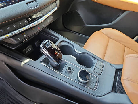 2023 Cadillac XT4 Premium Luxury
