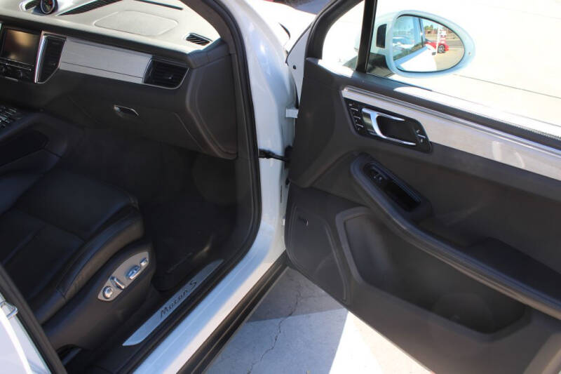 2016 Porsche Macan S