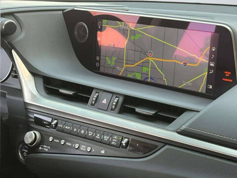 2021 Lexus ES 300h Luxury
