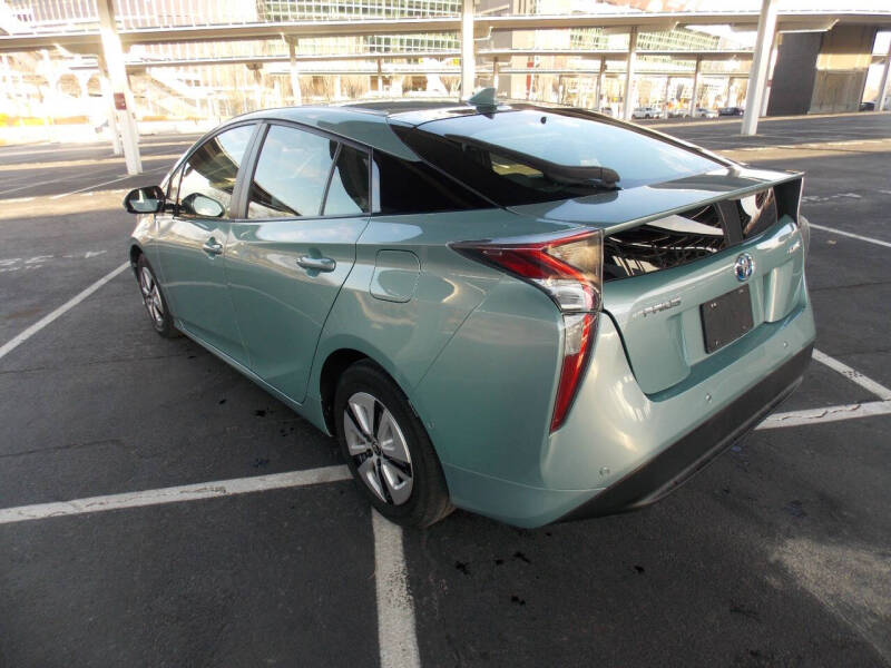 2017 Toyota Prius Three