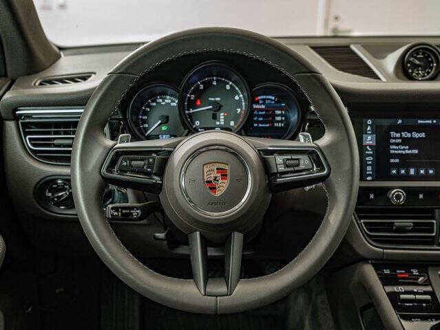 2025 Porsche Macan