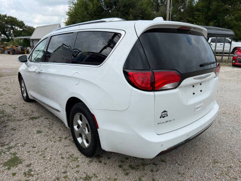 2017 Chrysler Pacifica Touring-L Plus