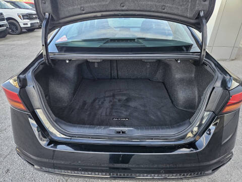 2022 Nissan Altima 2.5 SV