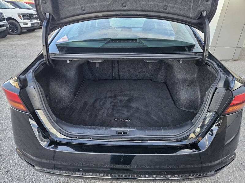 2022 Nissan Altima 2.5 SV