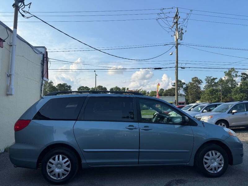 2009 Toyota Sienna CE 7-Passenger