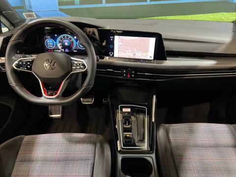 2024 Volkswagen Golf GTI SE