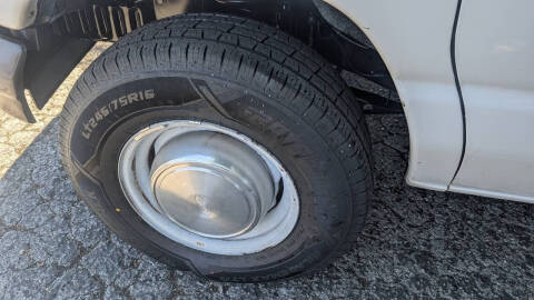 2004 Ford E-Series
