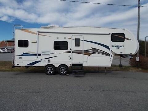 2011 Heartland SUNDANCE XLT FIFTH WHEEL CAMPE for sale at Steve Brown LLC in Hickory NC
