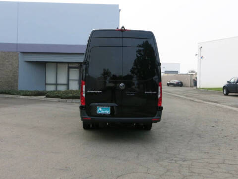2024 Mercedes-Benz Sprinter Limousine