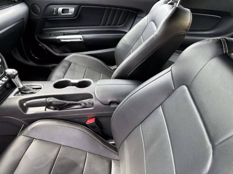 2022 Ford Mustang