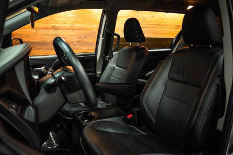 2017 Toyota Sienna SE Premium 8-Passenger