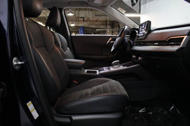 2024 Mitsubishi Outlander SE