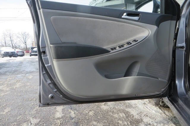 2016 Hyundai Accent SE